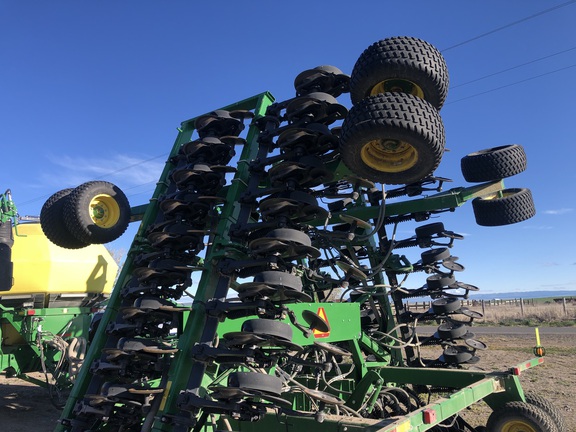 2017 John Deere 1890 Air Seeder