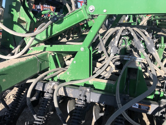 2017 John Deere 1890 Air Seeder