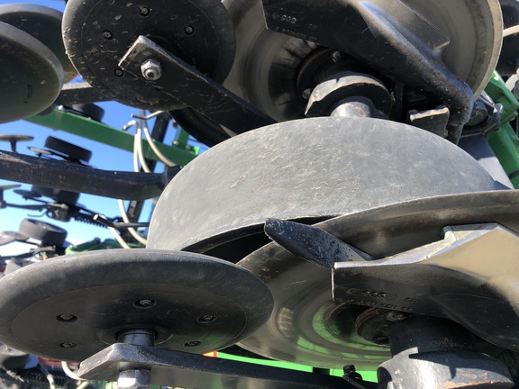 2017 John Deere 1890 Air Seeder