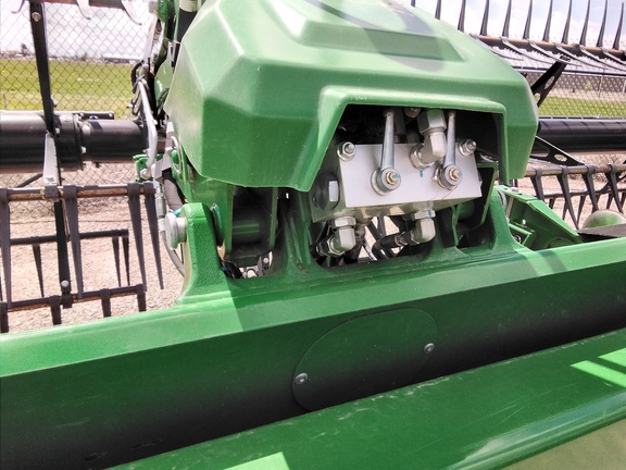 2022 John Deere HD50R Header Combine