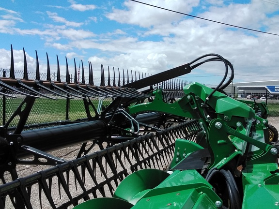 2022 John Deere HD50R Header Combine