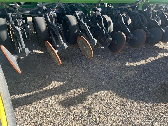 2021 John Deere 1890 Air Seeder