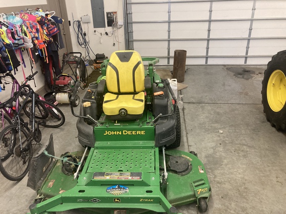 2022 John Deere Z997R Mower/Zero Turn