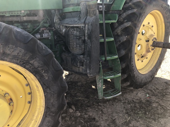 2012 John Deere 7260R Tractor