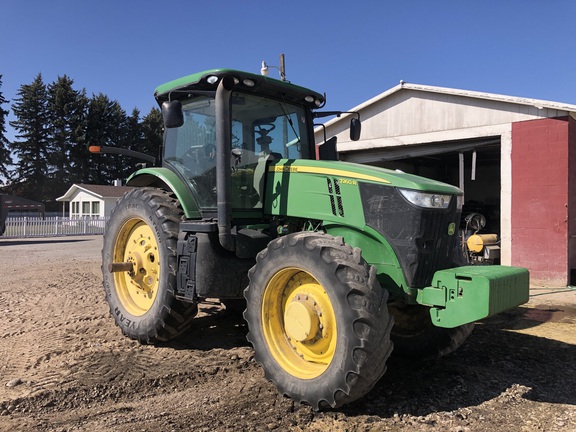 2012 John Deere 7260R Tractor