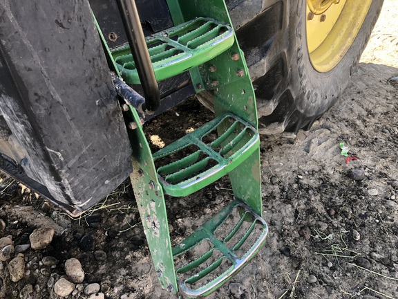 2012 John Deere 7260R Tractor