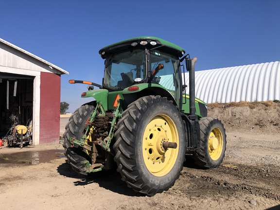 2012 John Deere 7260R Tractor