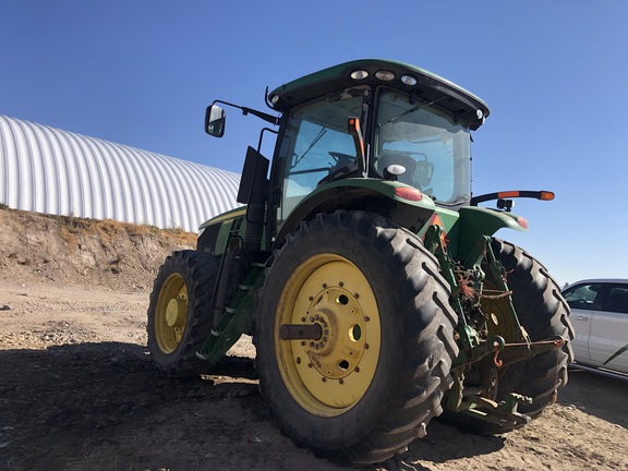 2012 John Deere 7260R Tractor