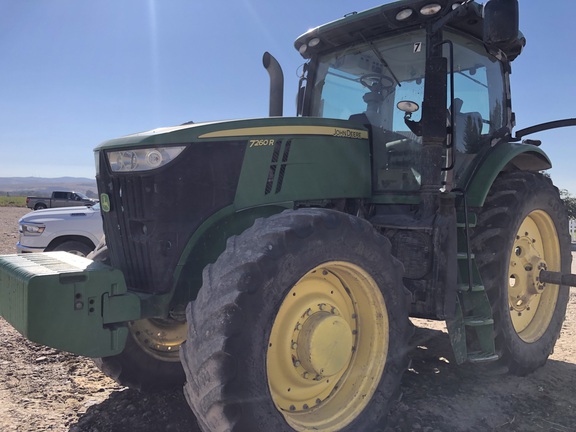 2012 John Deere 7260R Tractor