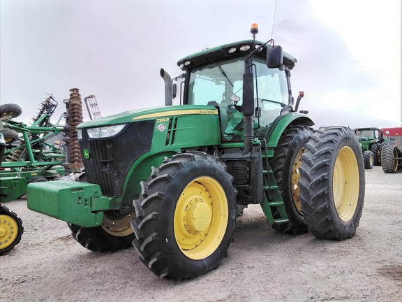 2012 John Deere 7260R Tractor