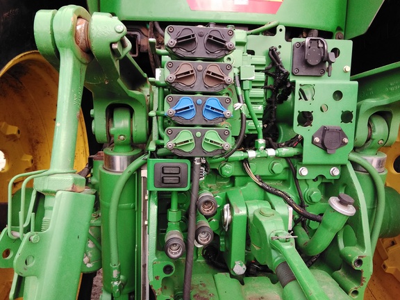 2012 John Deere 7260R Tractor