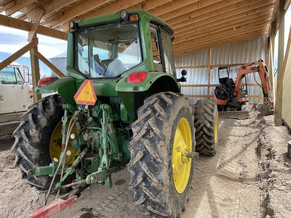 2003 John Deere 7520 Tractor