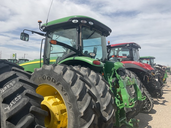 2014 John Deere 8270R Tractor