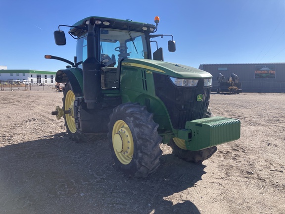 2015 John Deere 7210R Tractor