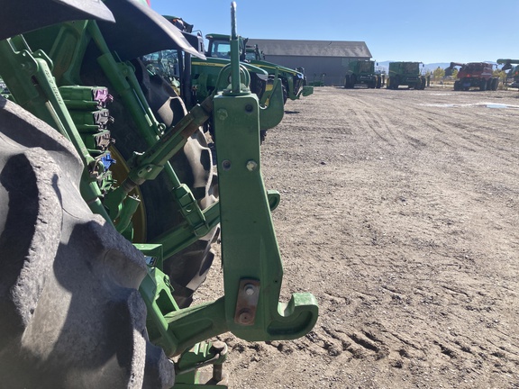 2015 John Deere 7210R Tractor