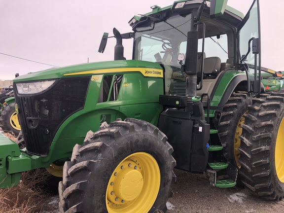 2020 John Deere 7R 210 Tractor