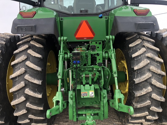 2020 John Deere 7R 210 Tractor