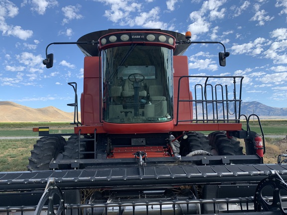 2010 Case IH 7088 Combine