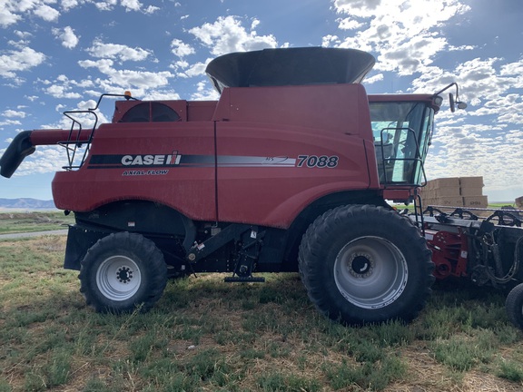 2010 Case IH 7088 Combine