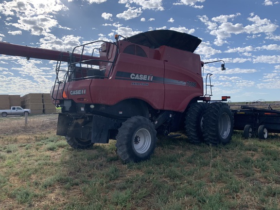 2010 Case IH 7088 Combine