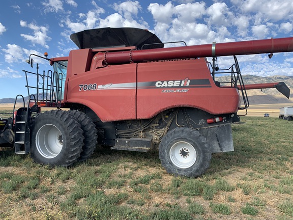 2010 Case IH 7088 Combine