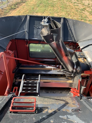 2010 Case IH 7088 Combine