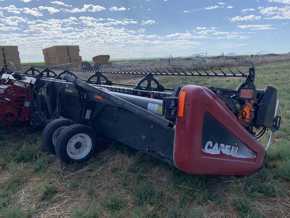 2009 Case IH 2142-35 Header Combine