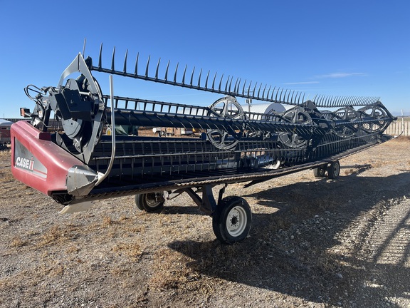 2011 Case IH 2162-35 Header Combine