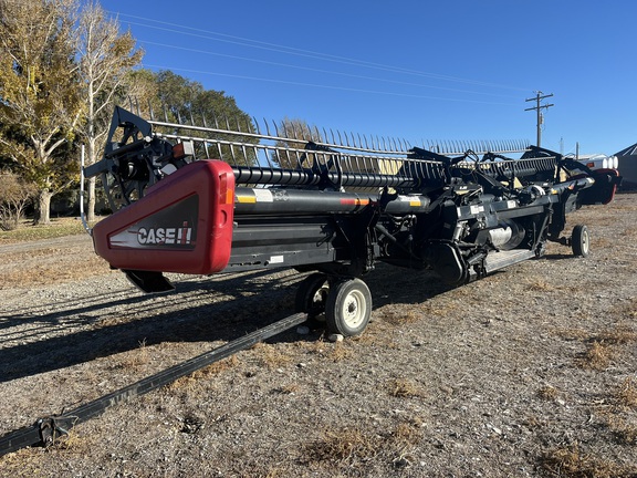 2011 Case IH 2162-35 Header Combine