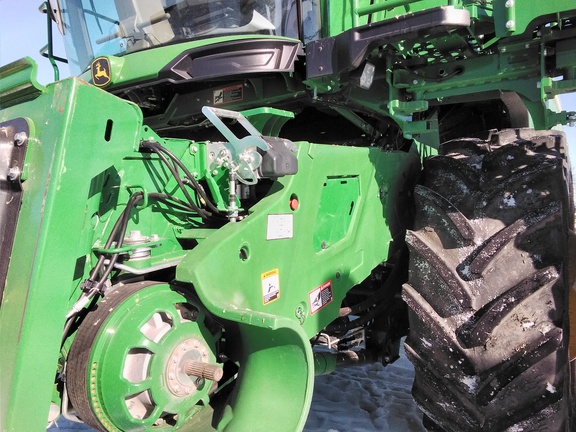 2023 John Deere X9 1000 Combine