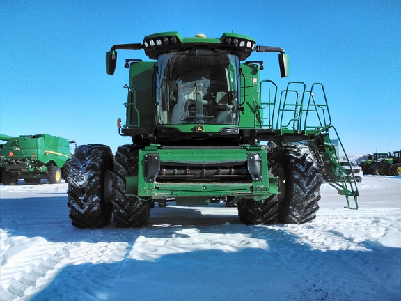 2023 John Deere X9 1000 Combine