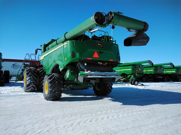 2023 John Deere X9 1000 Combine