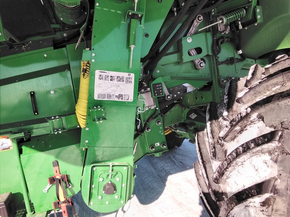 2023 John Deere X9 1000 Combine