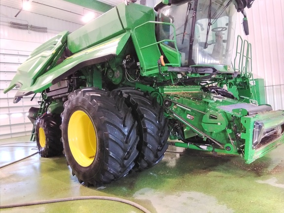 2023 John Deere X9 1000 Combine