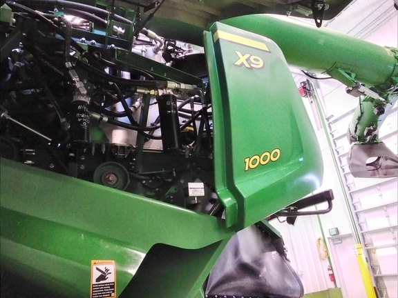 2023 John Deere X9 1000 Combine