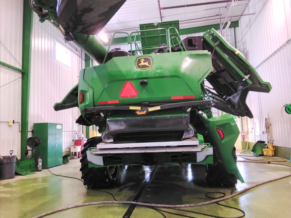 2023 John Deere X9 1000 Combine