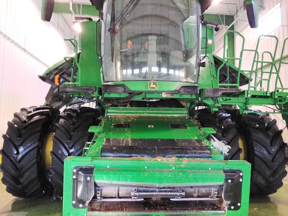 2023 John Deere X9 1000 Combine