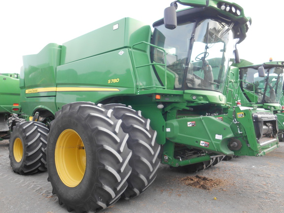 2024 John Deere S780 Combine