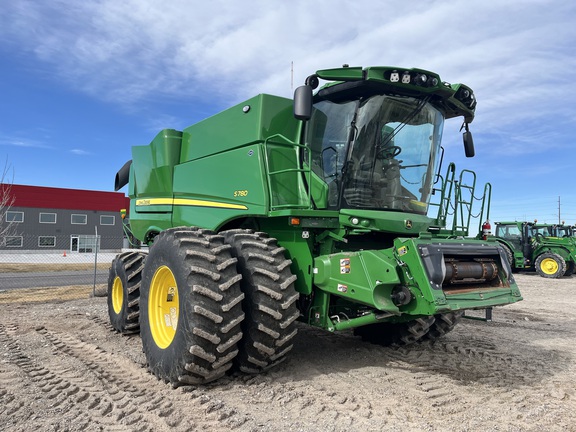 2024 John Deere S780 Combine