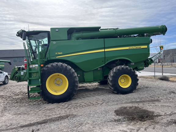 2024 John Deere S780 Combine