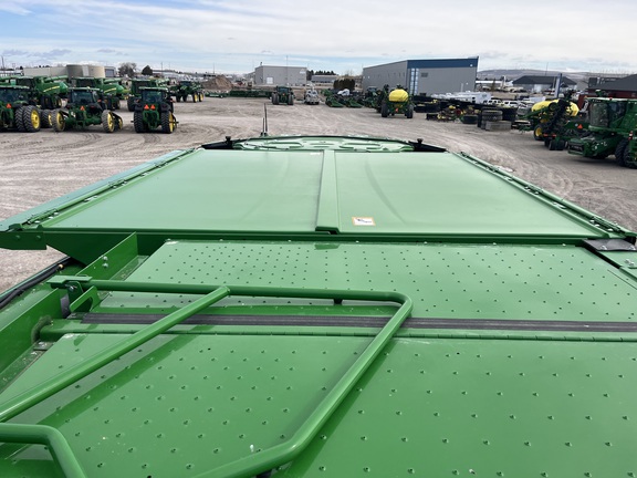 2024 John Deere S780 Combine