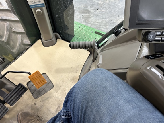 2023 John Deere 8R 340 Tractor