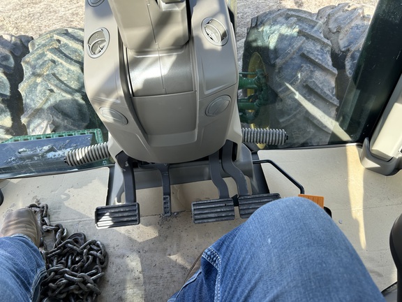 2023 John Deere 8R 340 Tractor