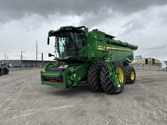 2024 John Deere X9 1000 Combine