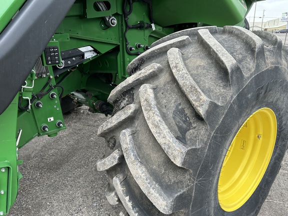 2024 John Deere X9 1000 Combine