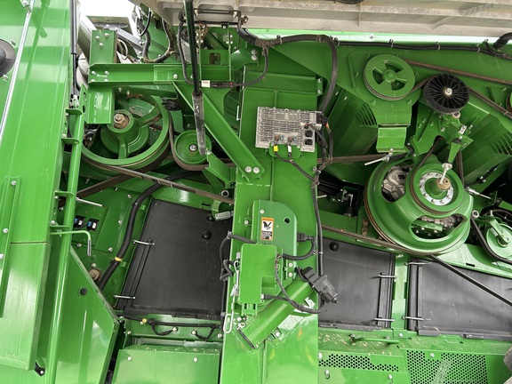 2024 John Deere X9 1000 Combine