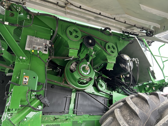 2024 John Deere X9 1000 Combine