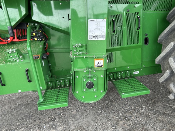 2024 John Deere X9 1000 Combine