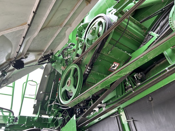 2024 John Deere X9 1000 Combine