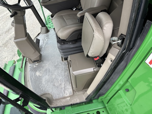 2024 John Deere X9 1000 Combine